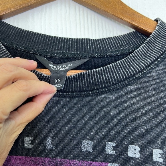 Simply Vera Wang - David Bowie Rebel Rebel Graphic Stonewashed Sweatshirt XS - Picture 8 of 10